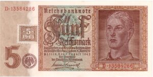 Fünfmarkschein nach der Währungsreform in der sowjetischen Besatzungszone von 1948. Kupon auf der alten Banknote von 1942 , Ro. 333, Vorderseite